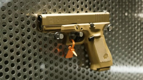 【肉山大魔王的摸枪之旅】2018 Shot Show:Glock G19X